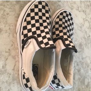 Sold 👀Kids checker board Vans